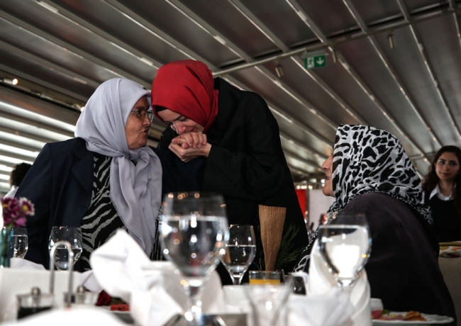 Aile ve Sosyal Politikalar Bakanı Kaya: Umudun, sevginin, merhametin adıdır anne